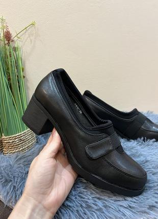Туфлі жіночі туфлі на низькому каблуку2 фото
