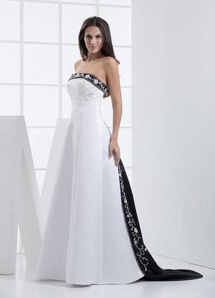 Дизайнерська весільна сукня, тематичне, niki by niki livas з бордовою спинкою колір екрю