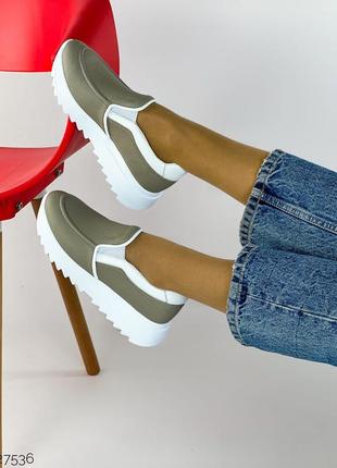 Сірі жіночі мокасини лофери туфлі на високій підошві потовщеній з натуральної шкіри10 фото