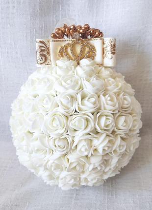 Декоративний куля на підставці з троянд айворі для інтер'єру або весілля ексклюзивний3 фото