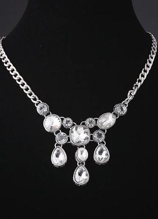 Колье с кристаллами