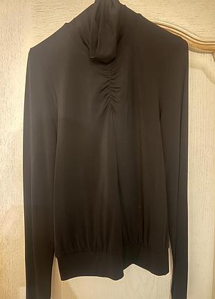 Гольф з відкритою спиною