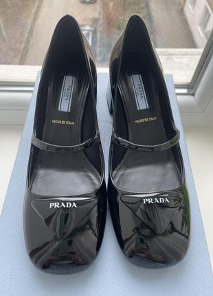 Лаковані туфлі prada1 фото