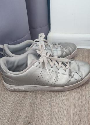 Кросівки ,кеди adidas срібного кольору2 фото