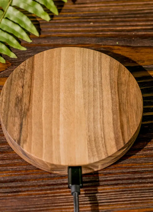 Беспроводная деревянная зарядка для телефона «icharge»