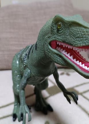 Динозавр тиранозавт t-rex.