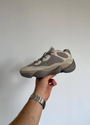 Женские кроссовки adidas yeezy 5005 фото