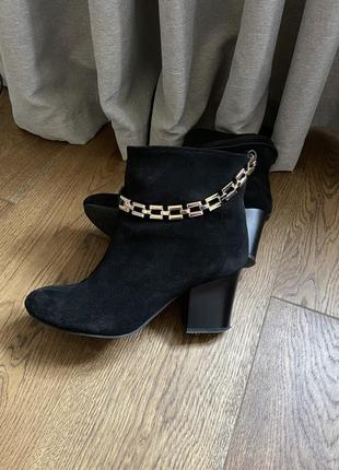 Ботильйони