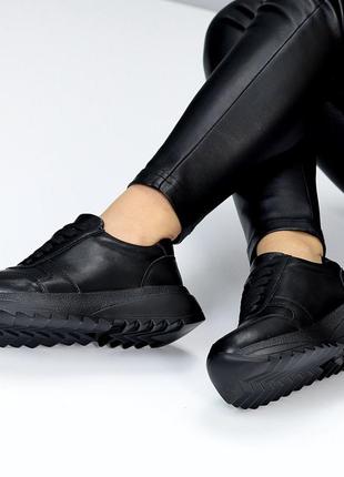 Молодежные легкие весенние женские кроссовки, натуральная кожа черные в размерах 36,37,39,40,41,38,4 фото
