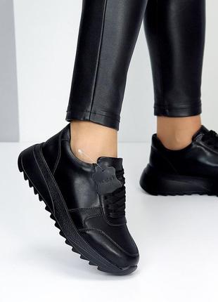 Молодежные легкие весенние женские кроссовки, натуральная кожа черные в размерах 36,37,39,40,41,38,7 фото