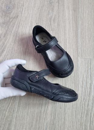 Брендовые кожаные черные босоножки мокасины туфли на девочку tu единорог 6 22,5 23 14 см1 фото