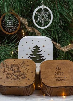 Подарочная новогодняя коробка деревянная "i want to believe"5 фото