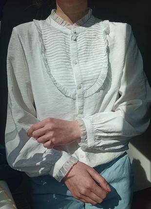 Біла блуза h&m, розмір м, півобхват грудей 47, довжина рукава 60см, довжина по спинці  68