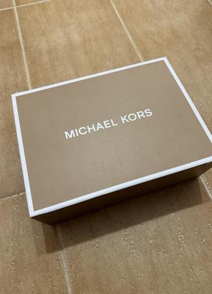 Подарункова коробка michael kors, майкл корс оригінал3 фото