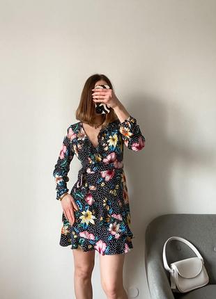Жіноча принтована сукня із імітацією запаху2 фото