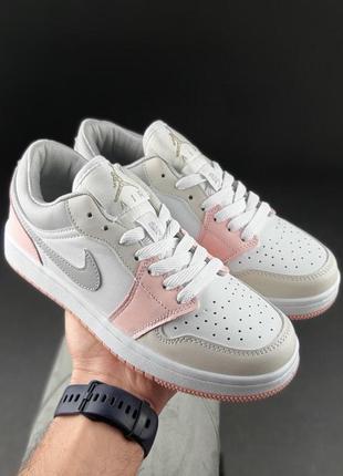 Жіночі кросівки | nike air jordan 1 | білі з сірим з пудрою | прес шкіра, :364 фото