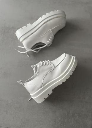Туфлі білі розмір 41-25,5 см3 фото