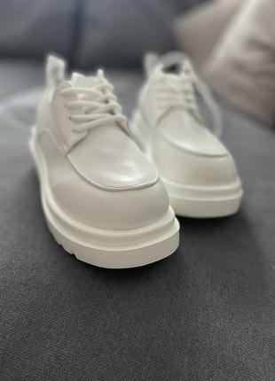Туфлі білі розмір 41-25,5 см4 фото