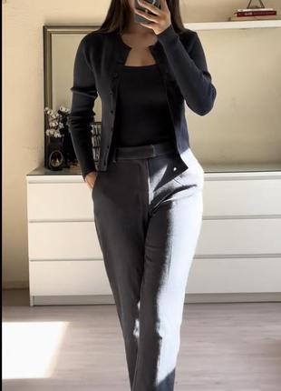 Весняний комплект зі светру і топу, zara