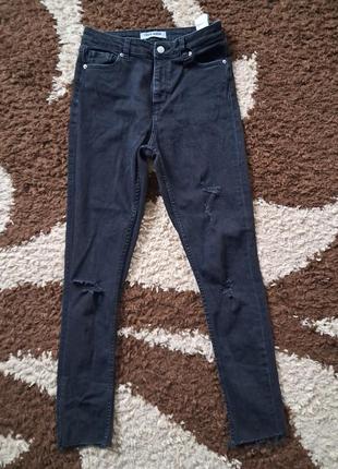 Чорні джинси