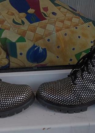 Ботінки,натуральна замша