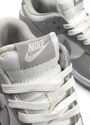 Nike sb dunk low
•grey white•
