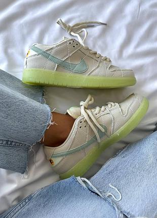 Жіночі кросівки nike dunk low pro neon