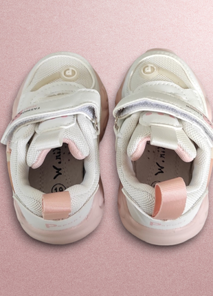Білі, рожеві кросівки демі на лампочка для дівчинки сітка7 фото