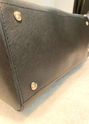 Чорна шкіряна сумка оригінал сумка зі шкіри сафіано michael kors сумка с длинной ручкой сумка с короткими ручками кожаная сумка8 фото