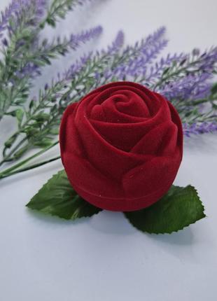 Ювелірна подарункова упаковка футляр коробочка для перстня сережок вишнева троянда оксамитова
