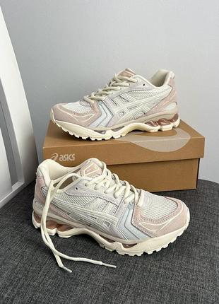 Жіночі кросівки asics gel-kayano 14 peach cream асікс персикового з кремовим кольорів