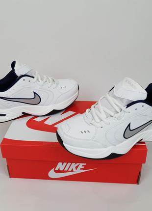 Мужские кроссовки белые с серым nike air monarch. спортивные кроссовки для бега белые найк аир монарх7 фото