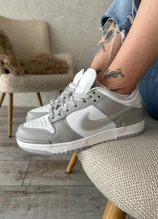 Жіночі кросівки сірі з білим nike dunk low twist grey/white