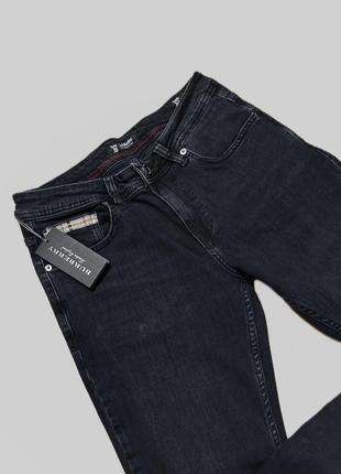 Черные джинсы burberry regular fit3 фото