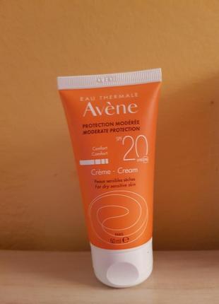 Avene захистний  крем 

spf

20 uvb для сухої, чутливої ​​шкіри обличча