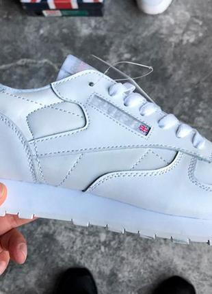 Reebok classic white