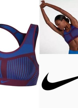 Спортивний топ nike fenom