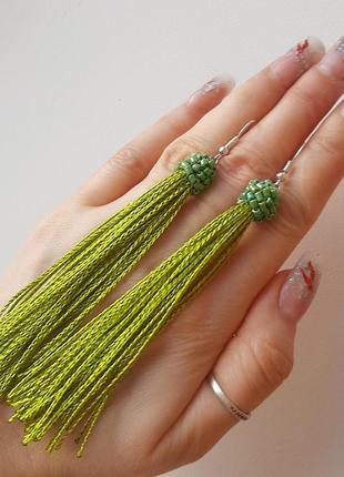 Серьги кисти салатов зелён кульчики бижут серёжки бисер ручн работ подвески бохо этно стил длин зелён салатподвески