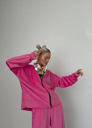 Костюм спортивний велюровий оверсайз кофта з капішоном на блискавці штани вільного крою на високій посадці з кишенями якісний рожевий бежевий3 фото