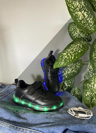 Чорні класичні кросівки кеди з підсвіткою юсб usb на хлопчика