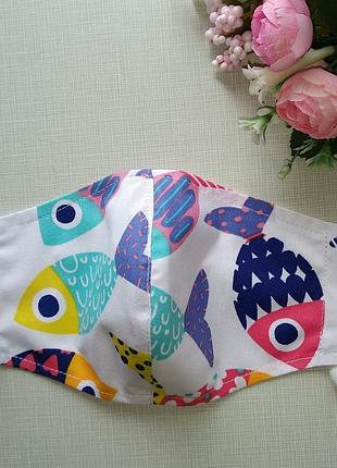 Женская маска с рыбками