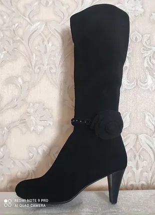 Жіночі демісизонні чоботи, нові.