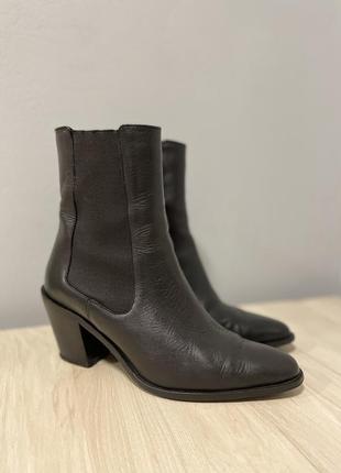 Шкіряні ботильйони zara2 фото