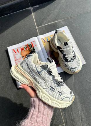 Трендові кросівки