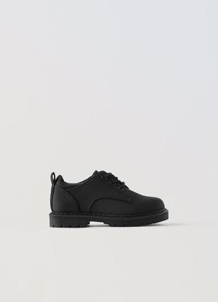 Классичні чорні туфлі дербі5 фото