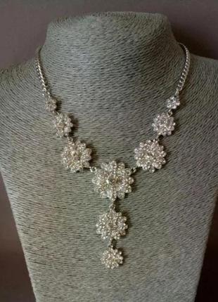 Колье с кристаллами