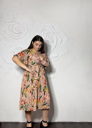 Сукня гафрована