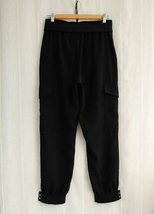Чорні штани карго з накладними кишенями розмір s2 фото