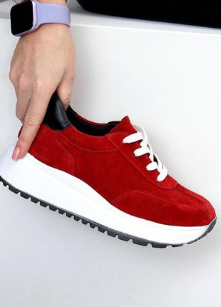Стильні жіночі червоні кросівки замшеві на білій підошві від українського виробника ❤️❤️❤️7 фото