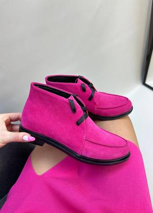 Яскраві рожеві малинові фуксія замшеві черевики класичні1 фото